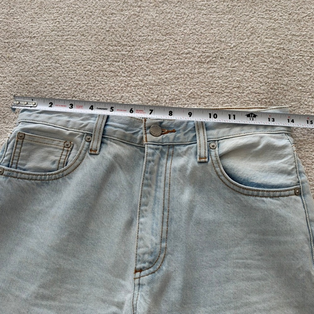 Aritzia Denim Forum The 90s Iggy Low Rise Baggy Jeans size 24 in Light Blue - Picture 5 of 5